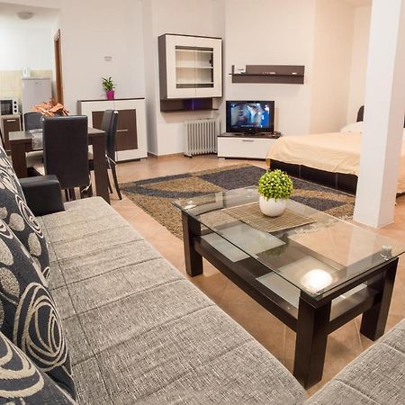 Bologna Apartments Μπούντβα Εξωτερικό φωτογραφία