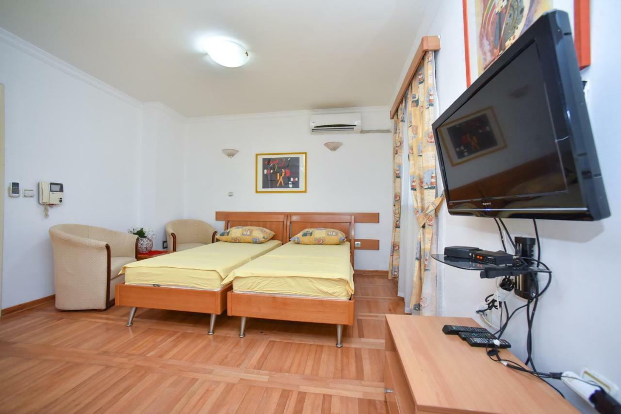 Bologna Apartments Μπούντβα Εξωτερικό φωτογραφία